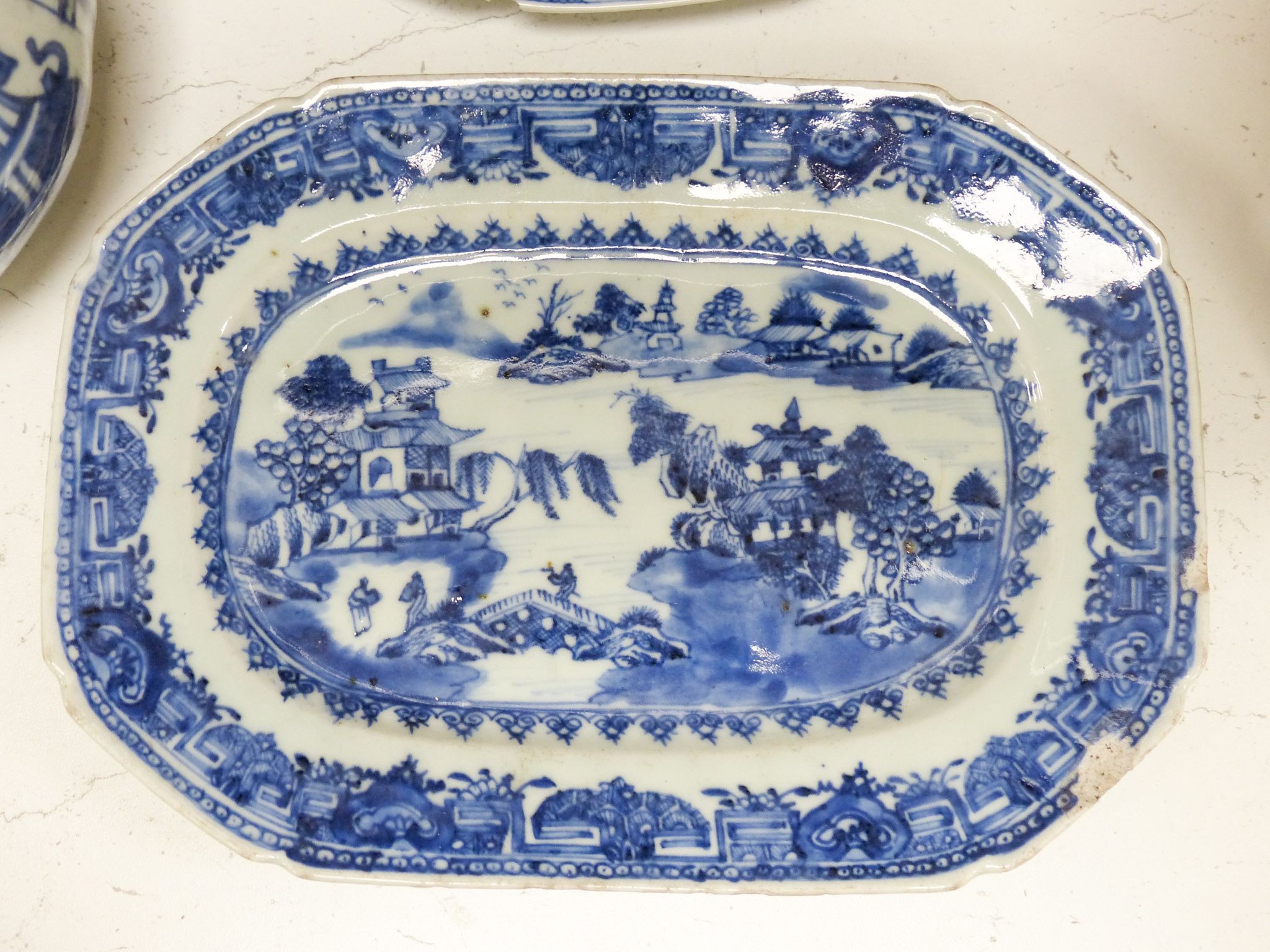 A study group of Chinese blue and white porcelain, 17th/18th century